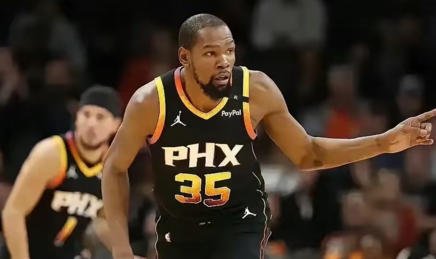 哈登与80激战德国队分钟，比赛局势复杂胜负难料！，Karsa焦点对战观众掌声雷动的简单介绍